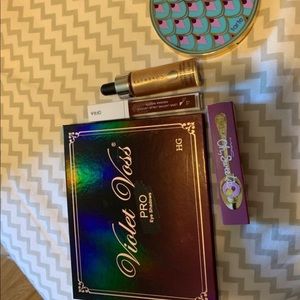 Makeup bundle